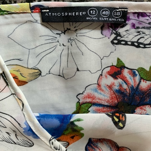 Floral & Butterfly Print Sheer Chiffon Tank Top - Picture 4 of 5